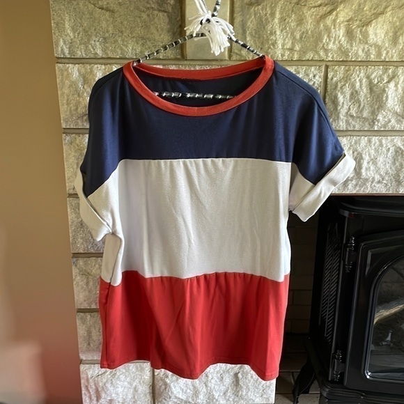 SHEIN medium colorblock short sleeve top - Picture 1 of 4